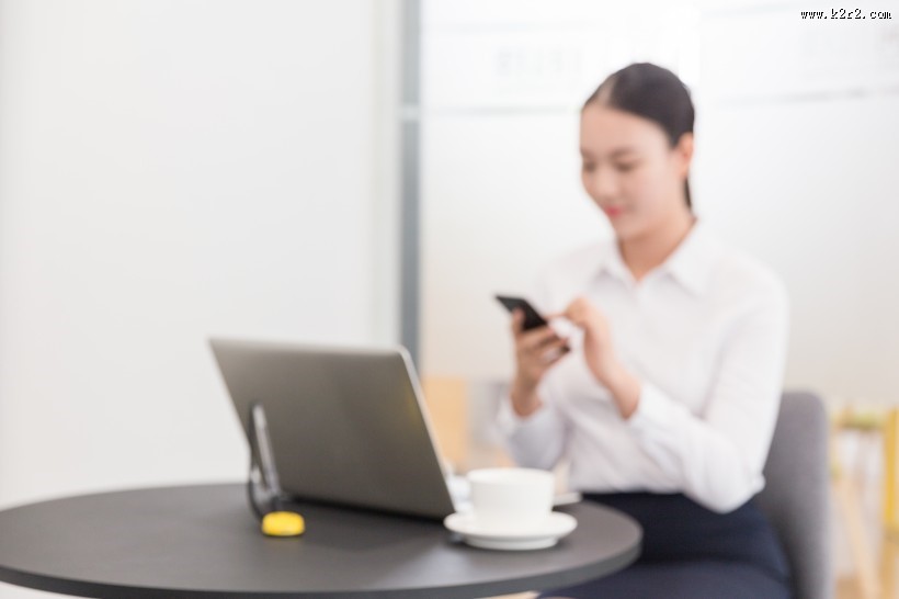 正在工作的企业白领图片大全