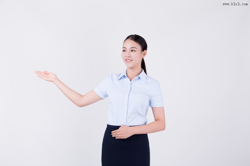 女性客服展示欢迎动作图片