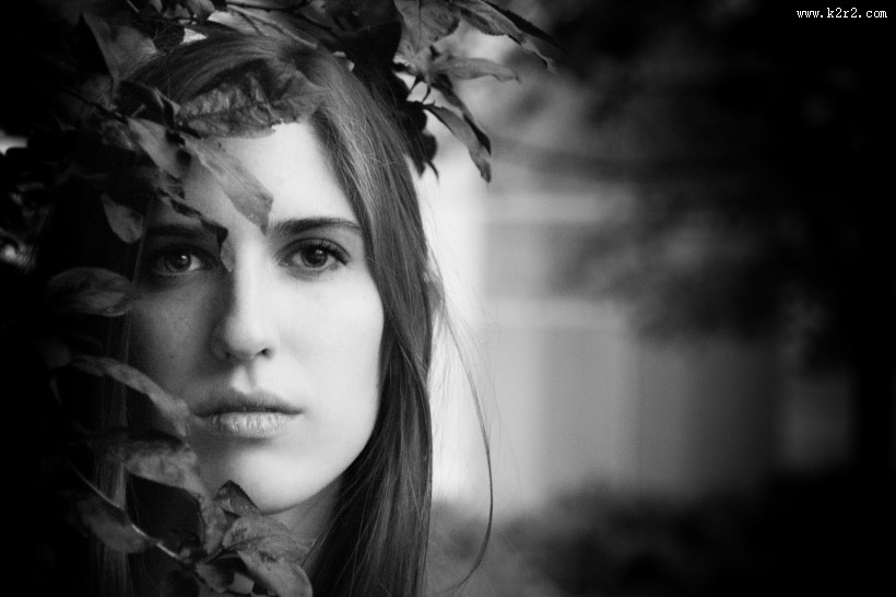 女性黑白照图片