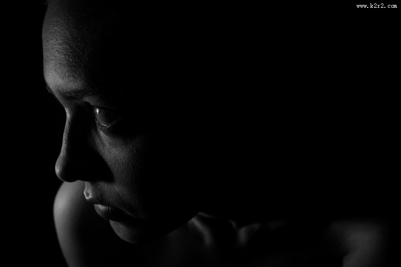 女性黑白照图片