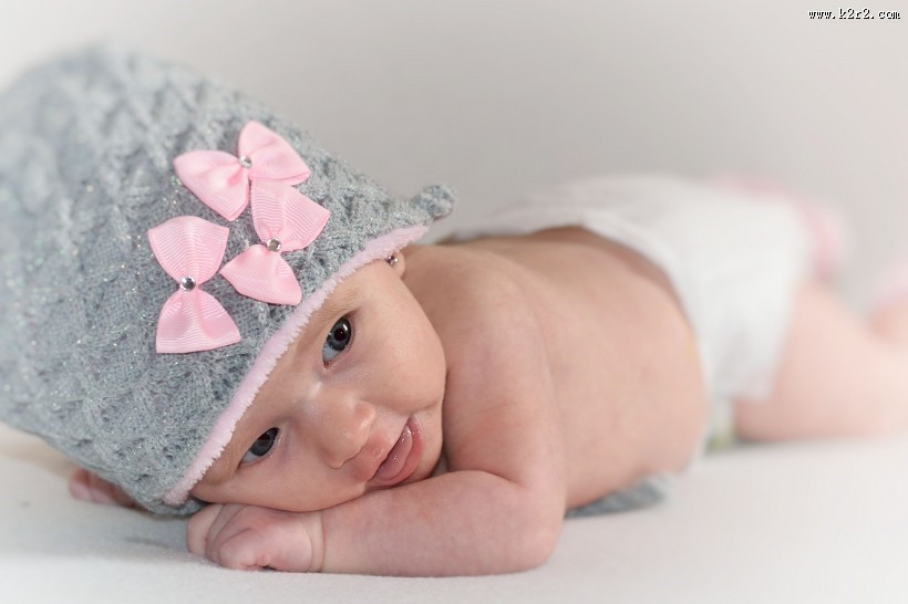 可爱乖巧的婴儿图片