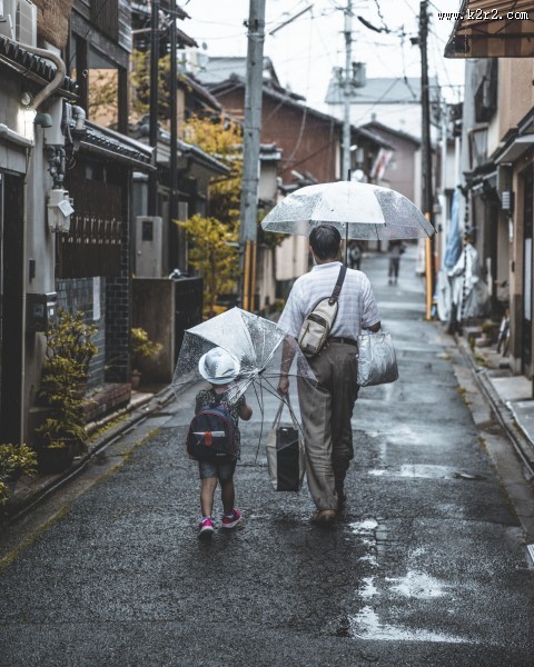 远去的背影图片