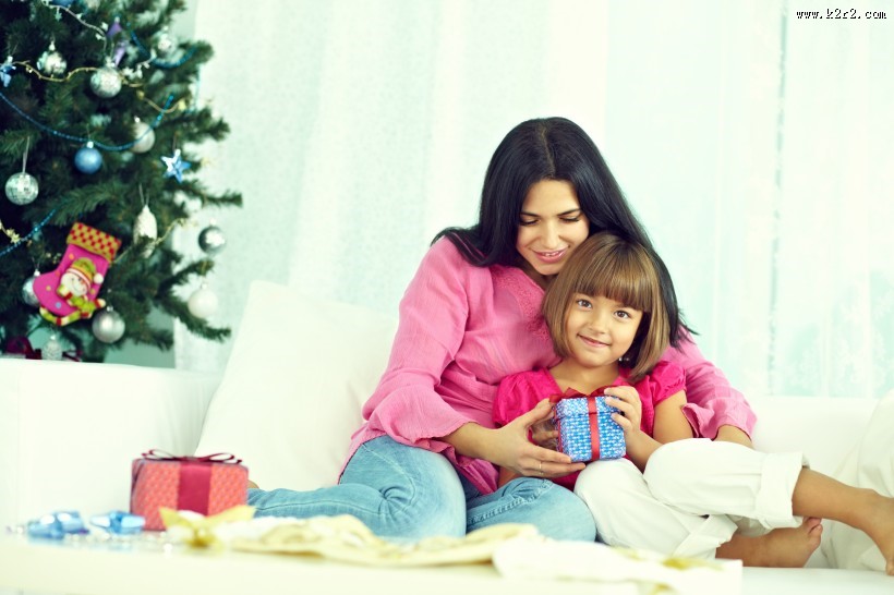 妈妈和宝贝在一起的开心时光图片