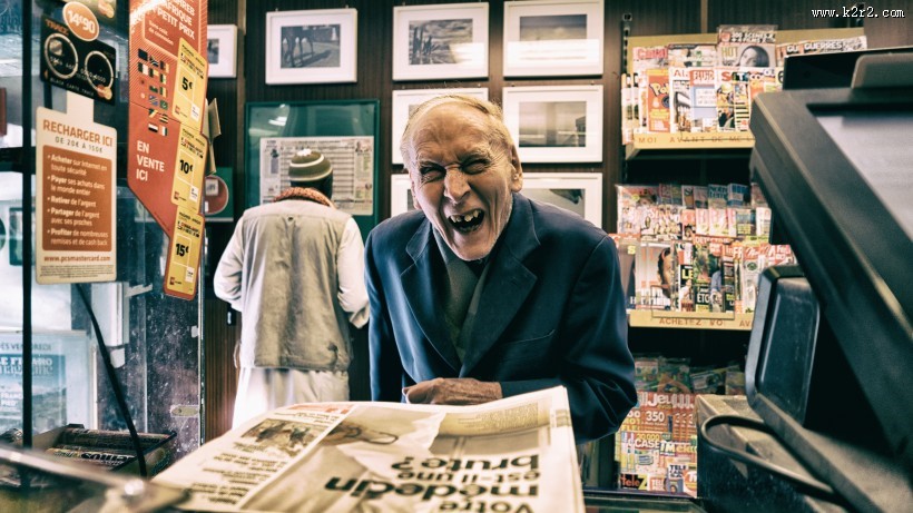 微笑的老年人图片