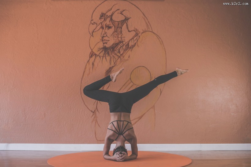 优美的瑜伽动作图片大全