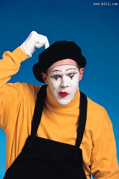 孤独的小丑演员图片