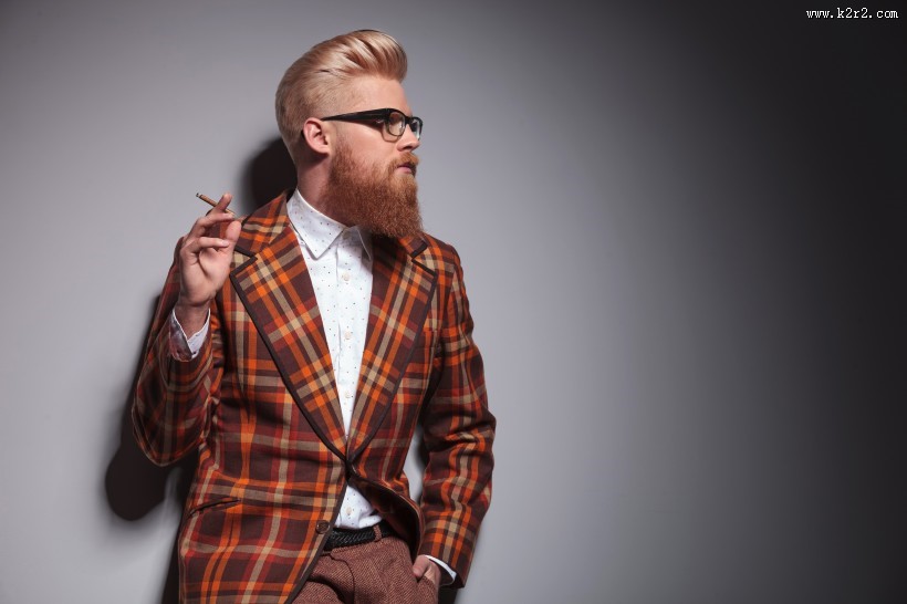 留着大胡子的男人图片