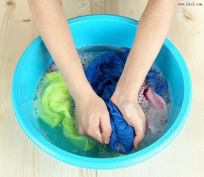 美女洗衣服图片