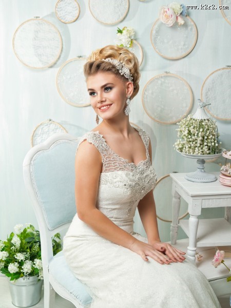 穿婚纱的新娘图片