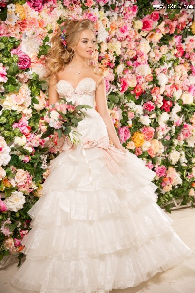 花朵中的美女图片大全