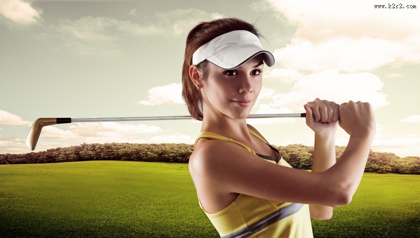 打高尔夫的美女图片