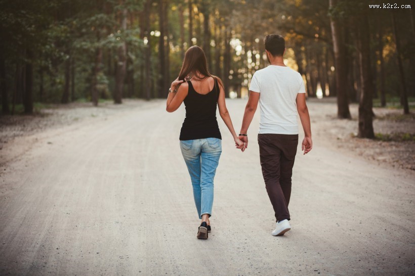 相亲相爱的甜蜜爱人图片