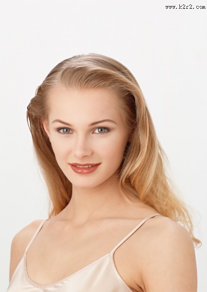 金发碧眼美女的表情和姿势图片