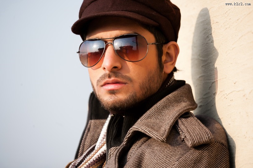 墨镜型男帅哥图片大全
