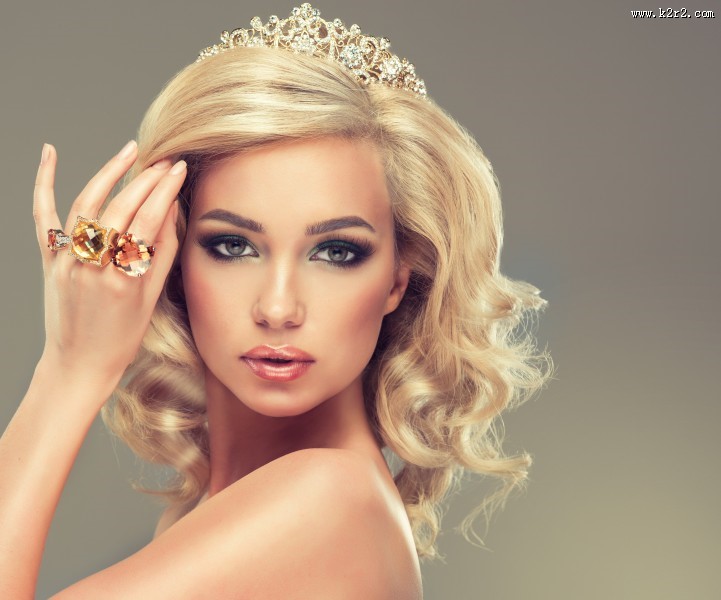 美丽新娘造型图片