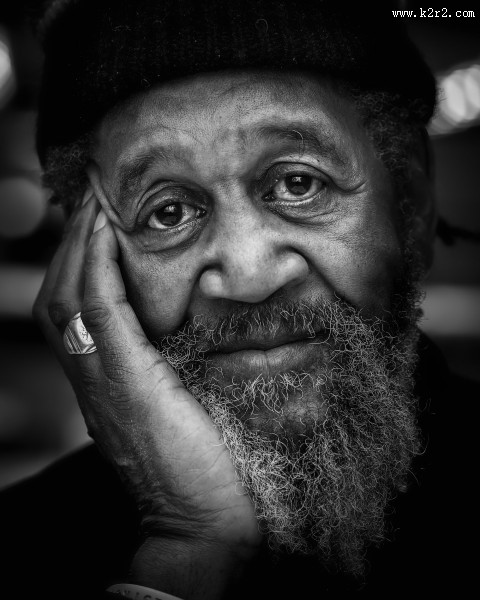 流浪者人物特写图片