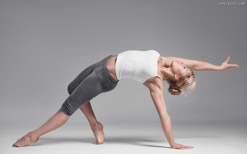 减肥塑形瑜伽图片