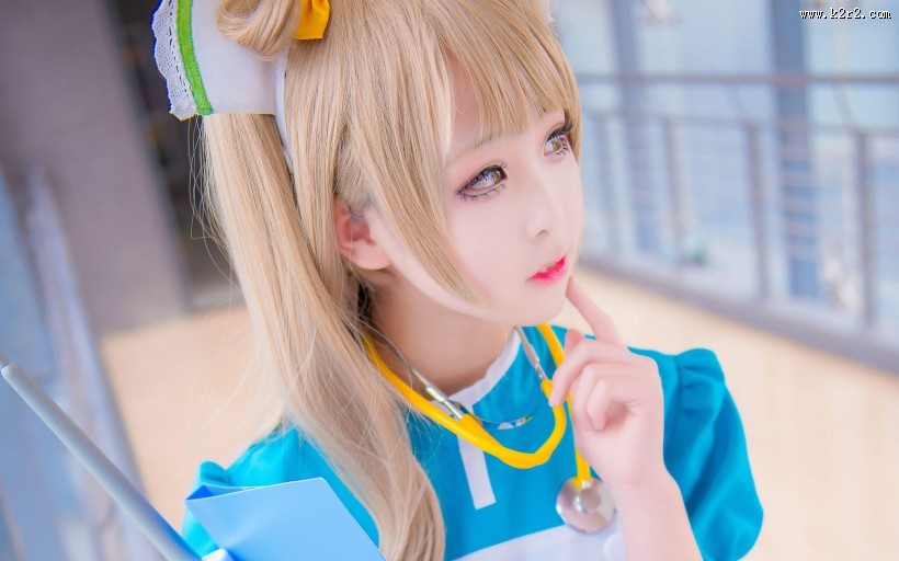 可爱美女cos南小鸟护士装图片