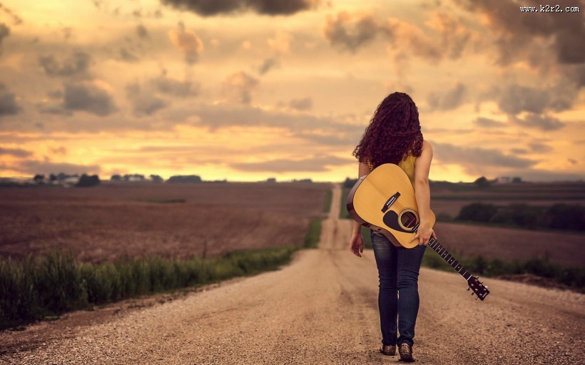 唯美的女孩背影图片