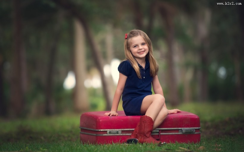 快乐小女孩图片