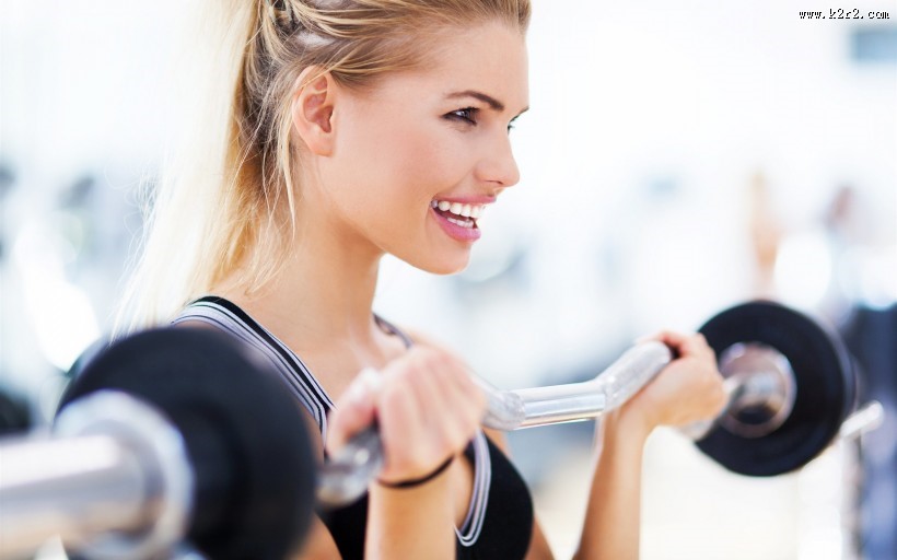 时尚魅力的金发女孩图片