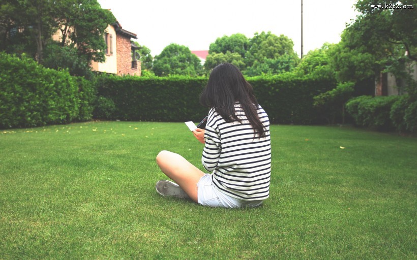 唯美女孩背影图片