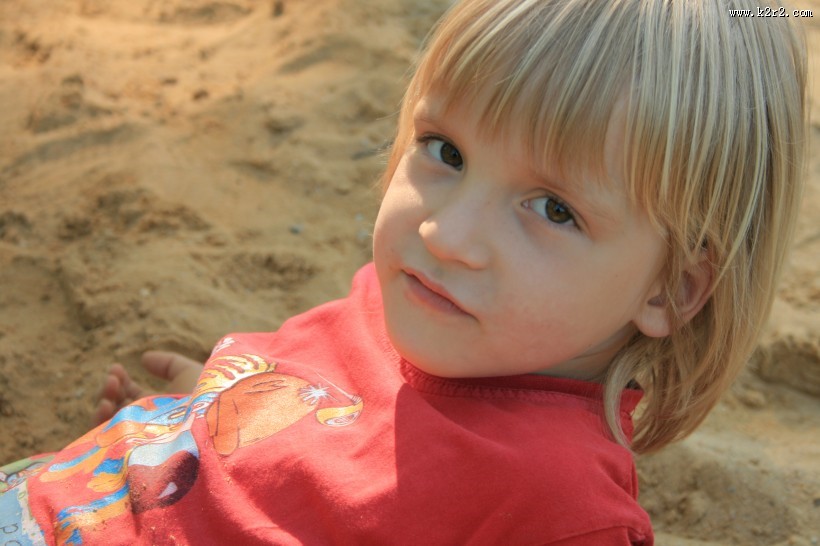 可爱的外国小男孩图片