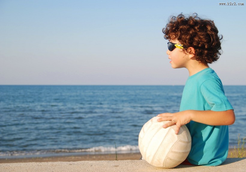 可爱的外国小男孩图片