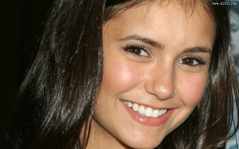 美女吸血鬼--妮娜·杜波夫图片