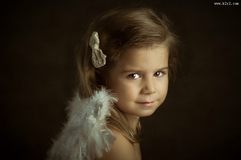 可爱的小天使女孩图片