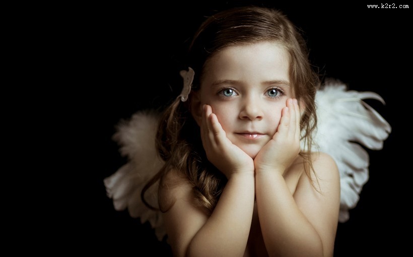可爱的小天使女孩图片