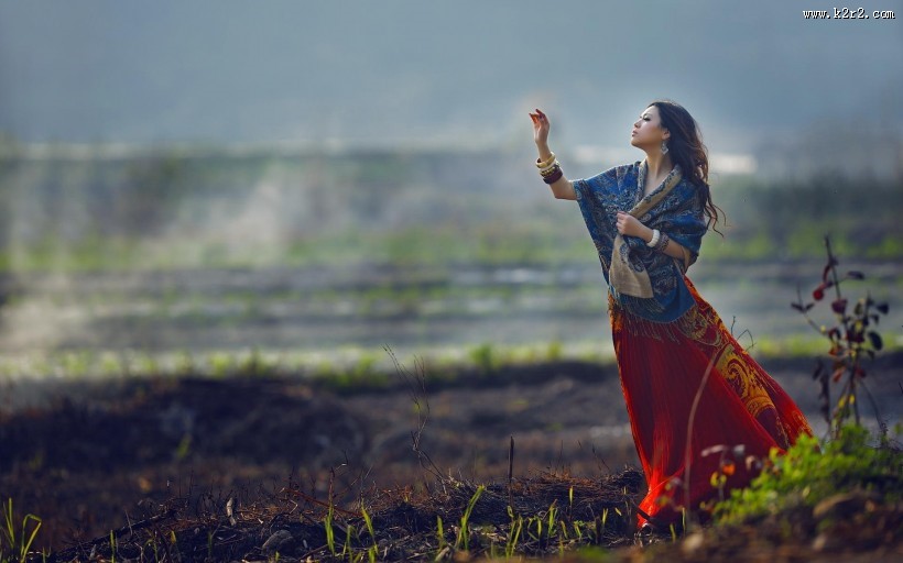 民族风美女图片