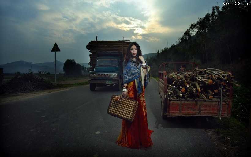 民族风美女图片