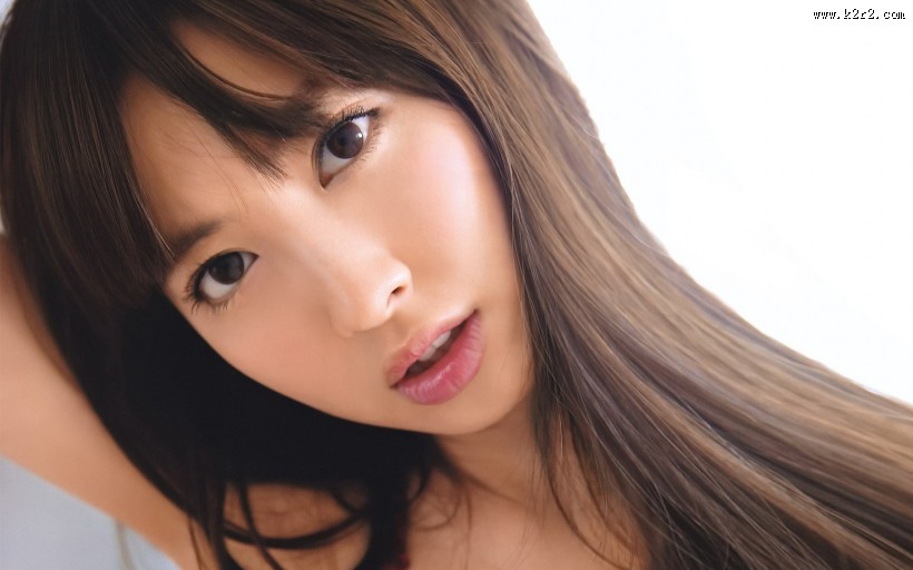 萌哒哒的齐刘海美女图片