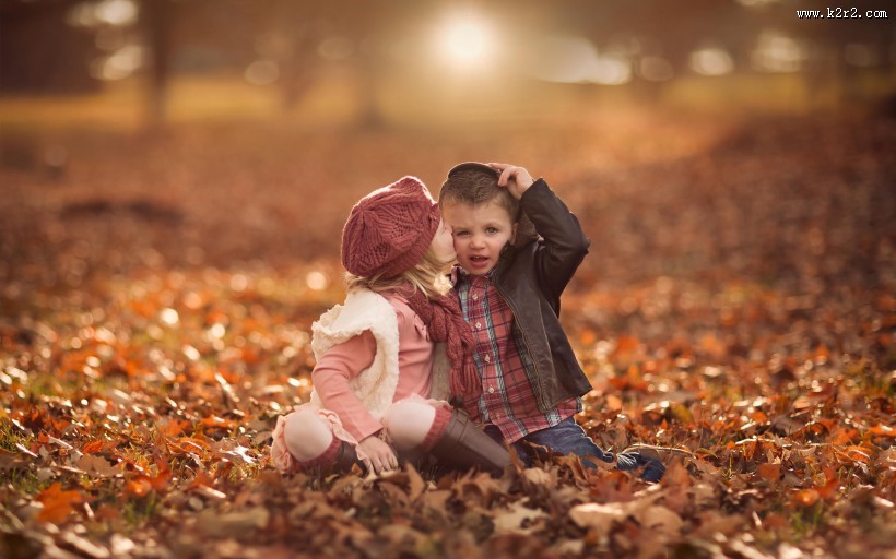 两小无猜的小孩图片