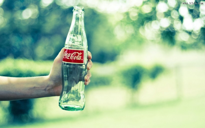 举着东西的手指图片