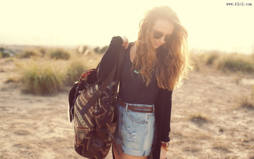 戴墨镜的美女图片大全