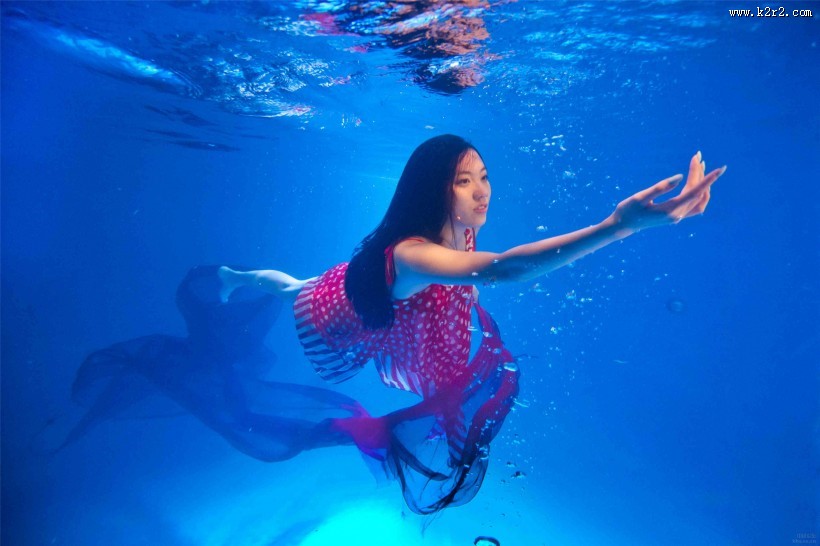 唯美水下人物摄影图片大全