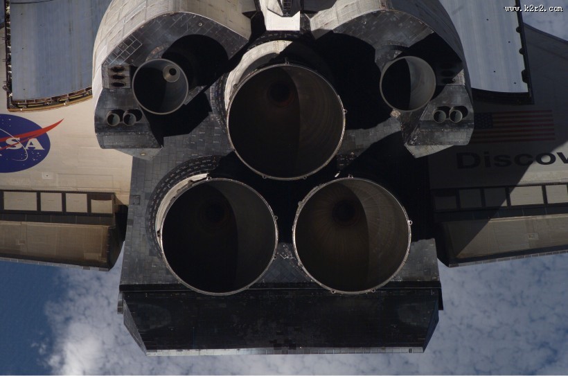 探索宇宙-太空中的宇航员图片