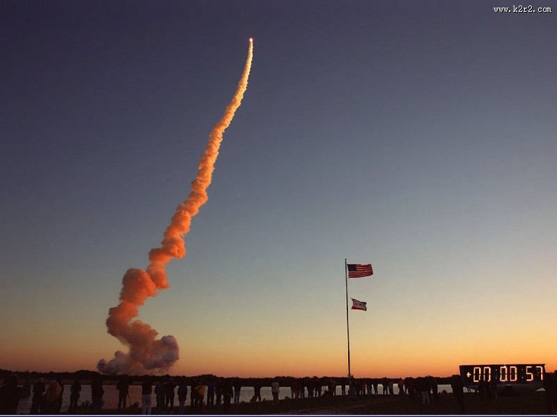 探索宇宙-太空中的宇航员图片