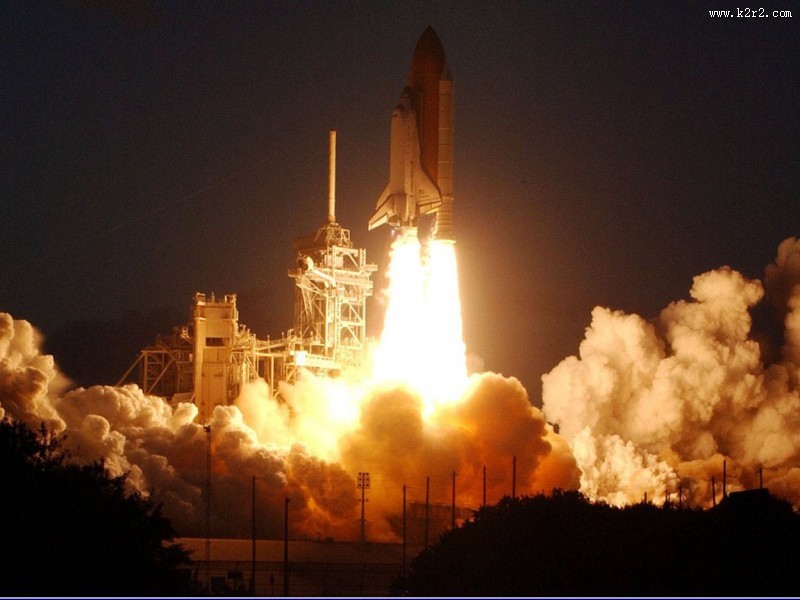 探索宇宙-太空中的宇航员图片