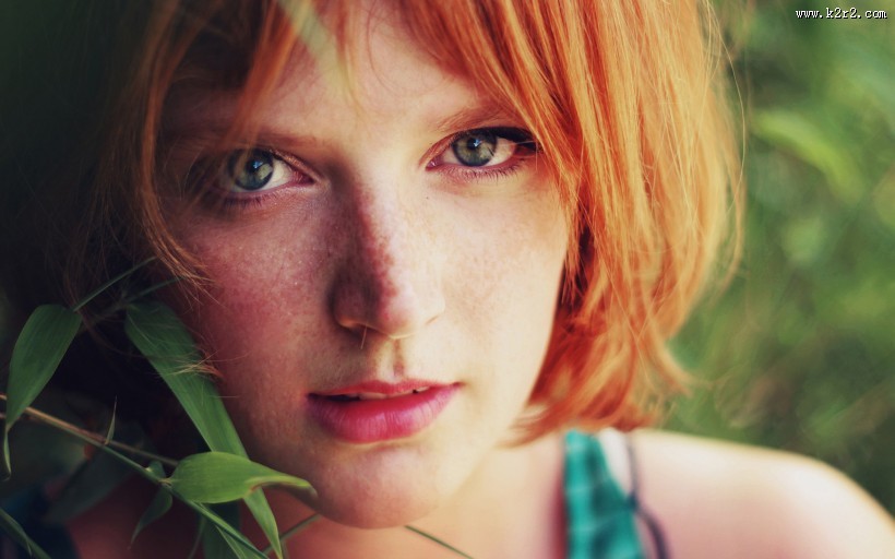 优雅魅力的短发女孩图片