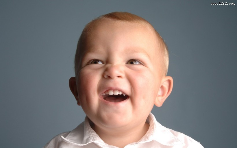 可爱的小小男孩图片