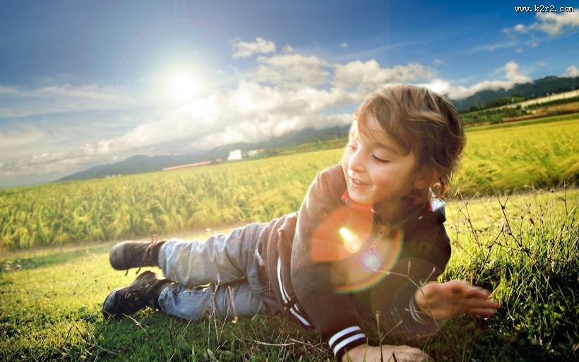 可爱的小小男孩图片
