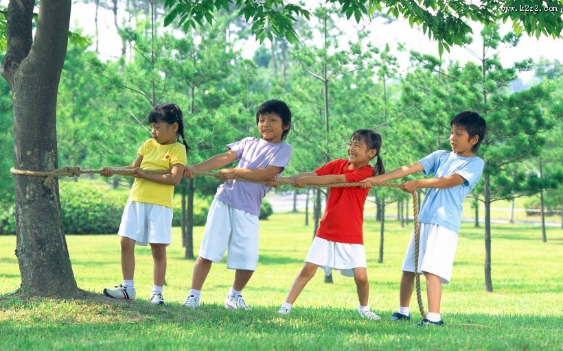 可爱的小小男孩图片