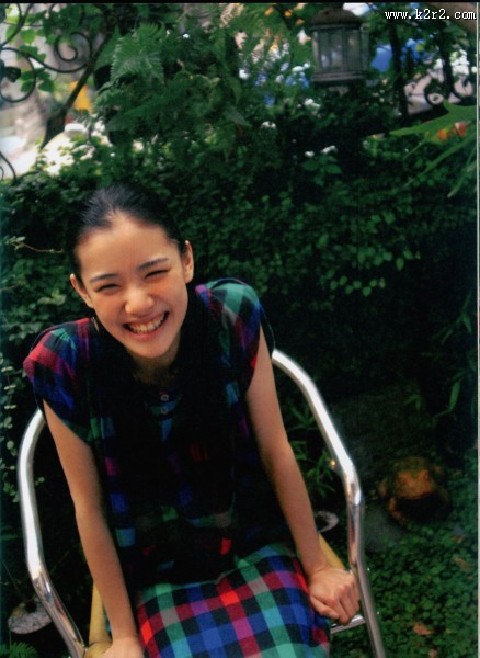 可爱女孩微笑图片