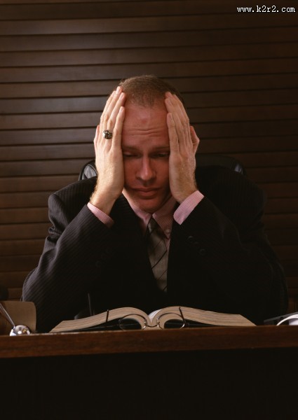 工作男性劳累、疲惫图片