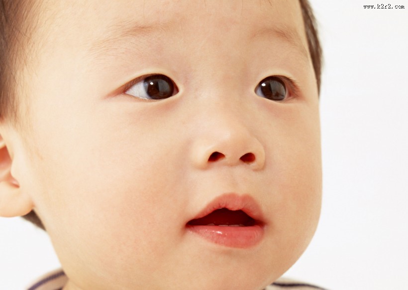 婴儿的多变表情图片