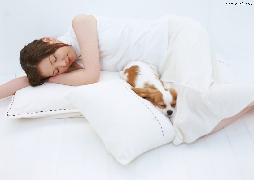 女性和宠物图片