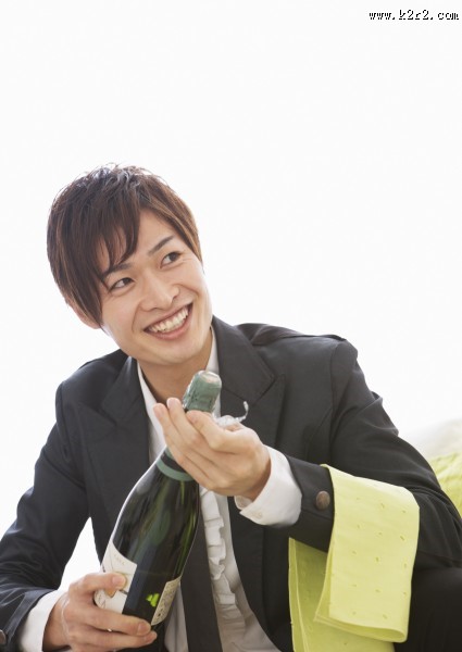 朋友聚会享用香槟图片大全